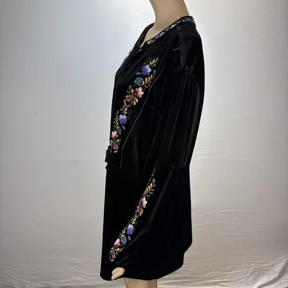 The Pyramid Collection Embroidered Black Velvet Peasant Dress Size 3X Boho - Picture 5 of 9